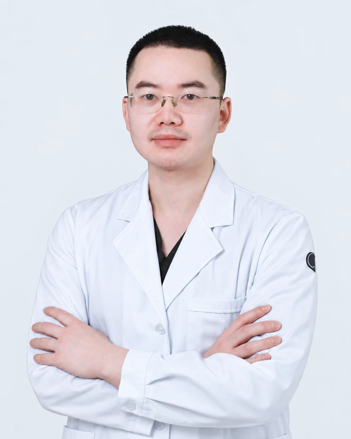 唐新程主治医师 · 种植修复主任形象照