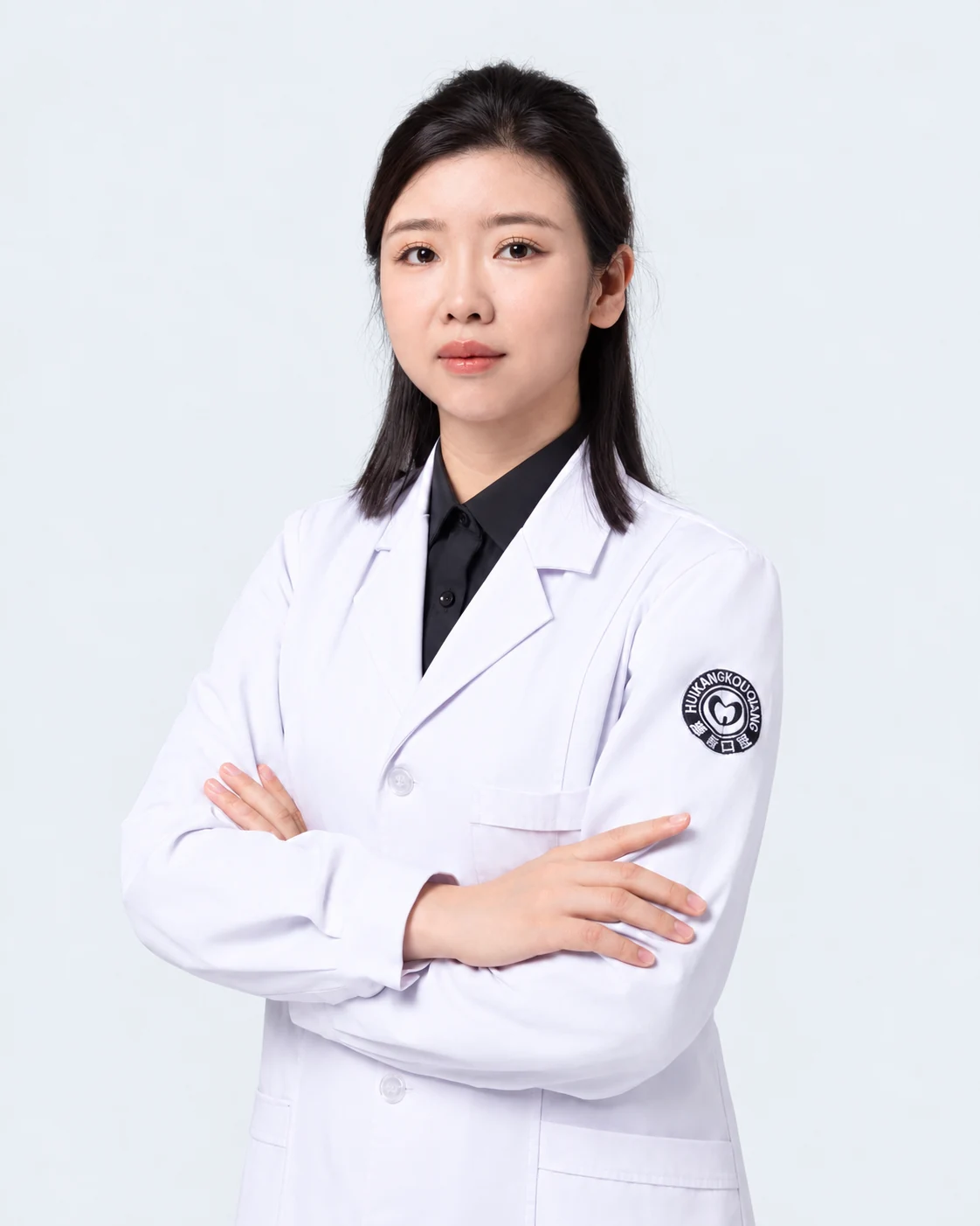 杨晓艳执业医师 · 儿牙组组长形象照